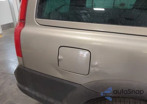 2004 Volvo Xc70 2.5T z USA, uszkodzony, nr VIN YV1SZ59H141140587